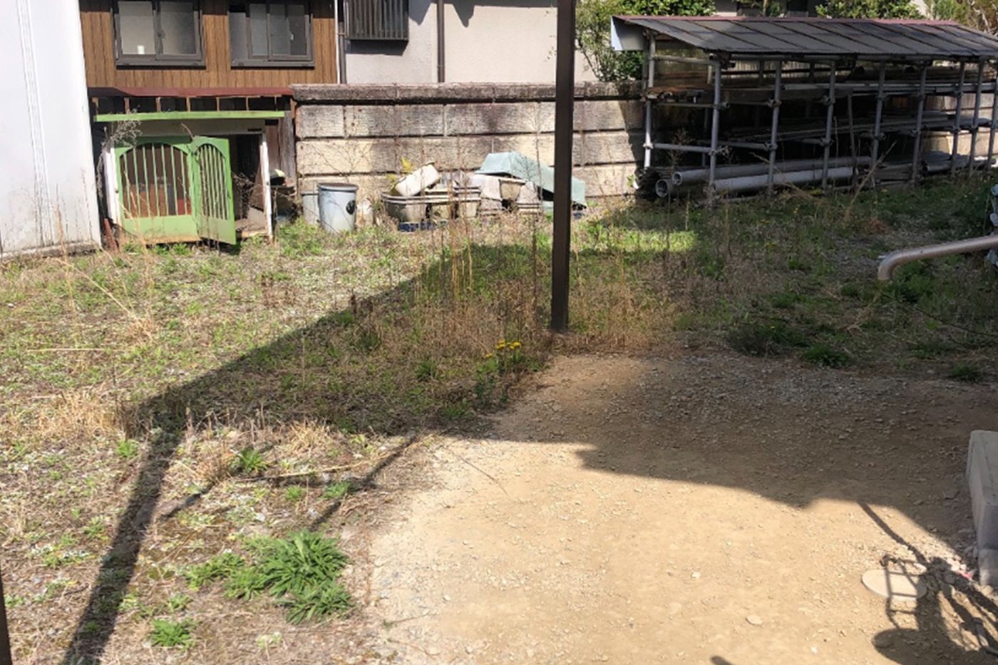 大阪府枚方市 防草対策 施工前